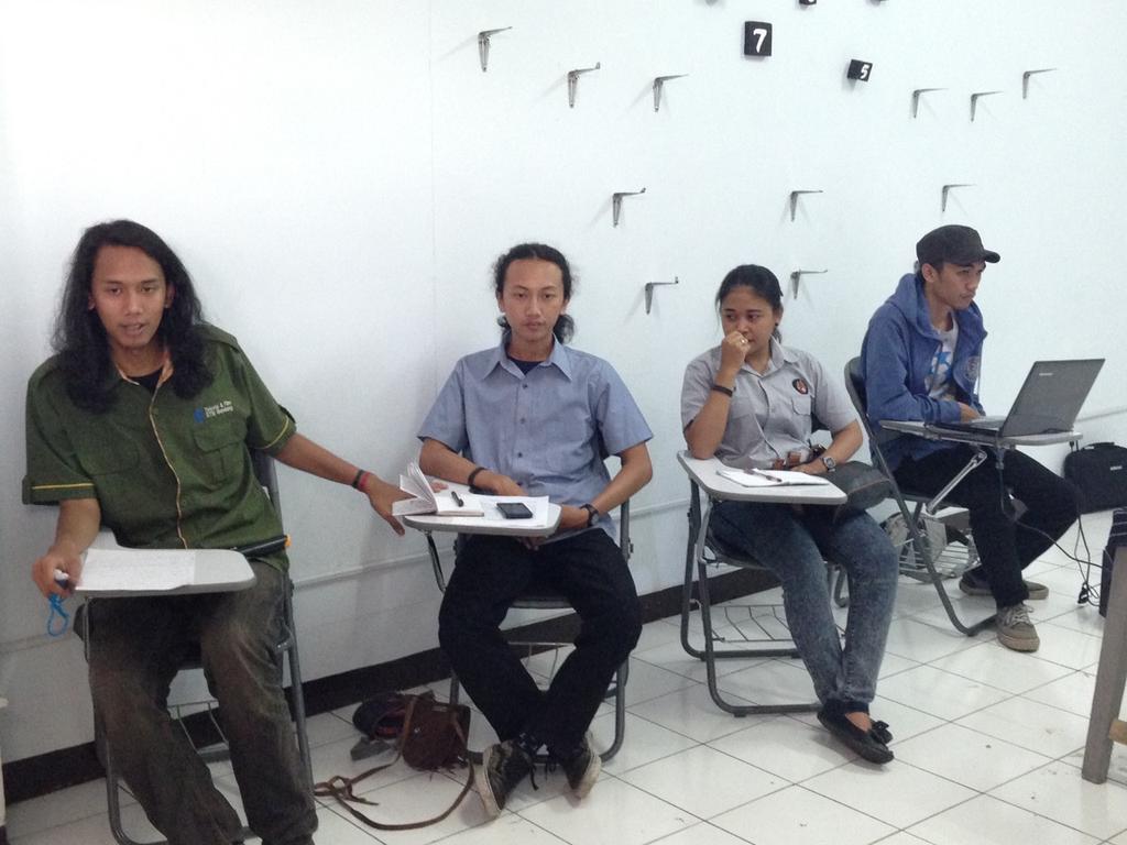 infobdg's tweet photo. Di ISBI lg ada media screening film "Salam Dari Anak-Anak Tergenang" ttg dampak proyek Bendungan Jatigede @SATULENSA http://t.co/x9kv47IjqP
