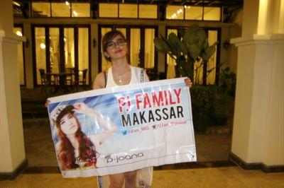 PJFam_MKS's tweet photo. Yeay 🙌 "@PJfamily_ID: Big Family Makassar ♥♥♥ @PJFam_MKS @PJfamily_ID @PJoana http://t.co/Hd6WzEgDRC"
