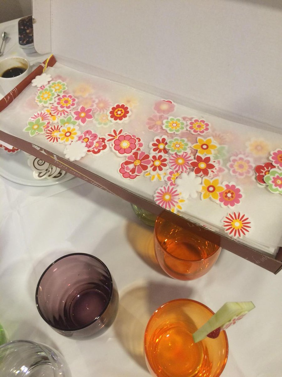 AndreDang's tweet photo. They're not stickers. They're edible decorations from PCB for hot and cold drinks #cffshowcase http://t.co/f7uIQtyE78