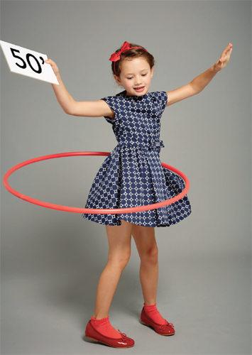 FNW_FR's tweet image. Cyrillus célèbre les 70 ans du magazine Elle fgp.im/bg7K #Mode