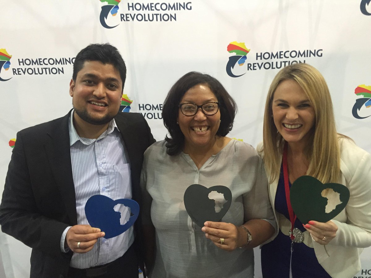 angel1jones's tweet photo. Innovative plans at #LeaderEx2015 with Morea Josias @UCTGSB,@ZaffyL &amp; @HomecomingRev director Faye Condy #heartAfrica http://t.co/3jfuiKsSDJ