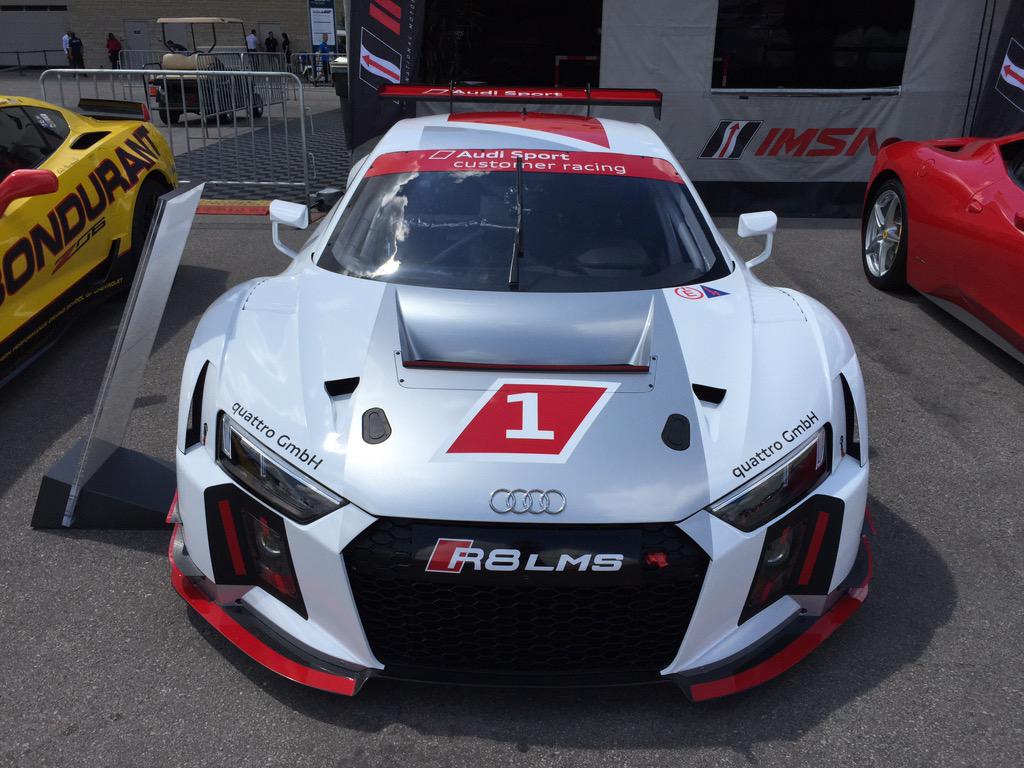 GuyCosmo's tweet photo. I'm in love! The new 2016 #Audi R8 LMS - this sucker looks MEAN! #makesmerandy #wanttotouch... @Audi__Sport @Audi http://t.co/UZgiWVp9KF