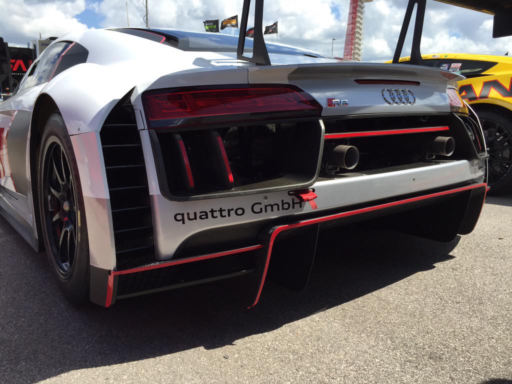 GuyCosmo's tweet photo. I'm in love! The new 2016 #Audi R8 LMS - this sucker looks MEAN! #makesmerandy #wanttotouch... @Audi__Sport @Audi http://t.co/UZgiWVp9KF