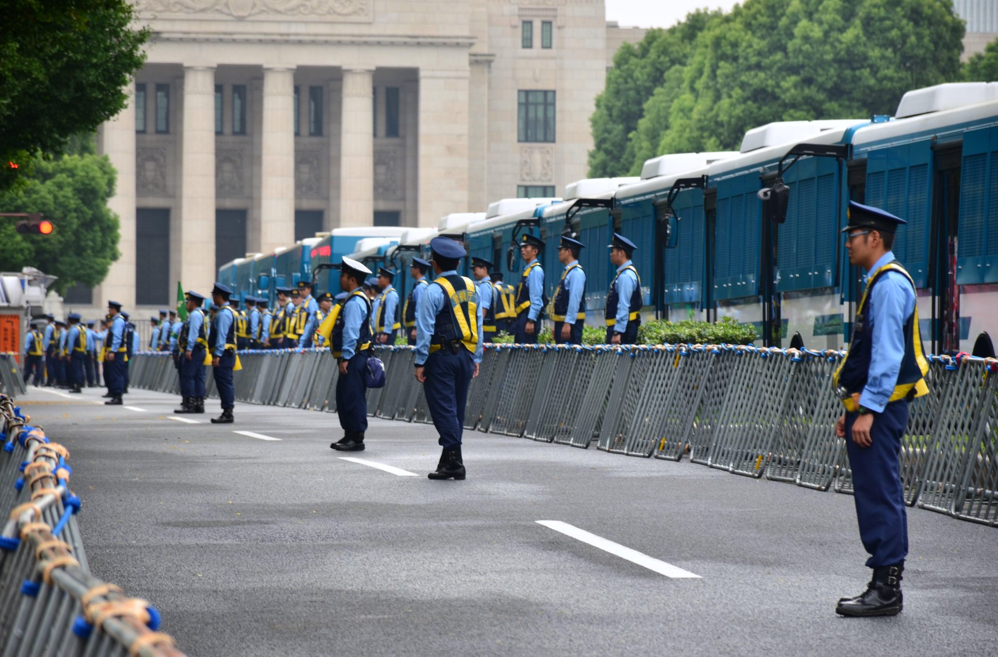 ユキカゼ 国会前に展開する警視庁第四機動隊 Http T Co Igtb8nl2i4 ユキカゼ 国会前に展開する警視庁第四機動隊 Http T Co Igtb8nl2i4