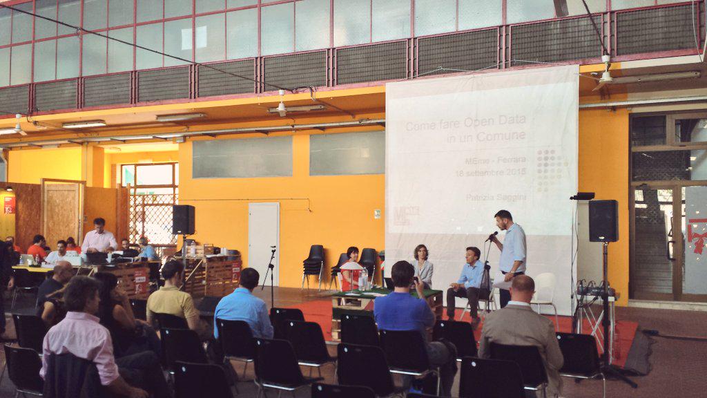 DanieleBorra's tweet photo. Inizia il workshop su #Opendata di @patriziasaggia al @Memexposed!! #dchampfe @DigitalChampITA @ComuneDiFerrara http://t.co/UmzfleddFa
