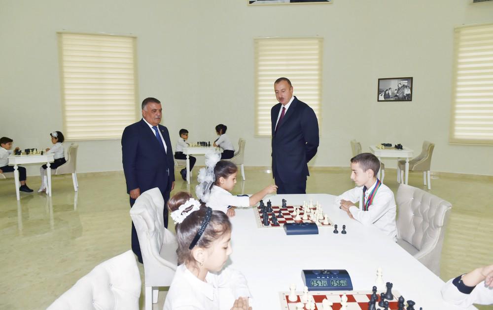 Gurbanov9's tweet photo. Prezident Ağsuda açılışda - FOTOLAR.
#Azerbaijan #Baku #RealBaku2015 #Baku2015  #HelloBaku  #Баку #Azərbaycan #Aliyev http://t.co/Pi8RUZt3Wr