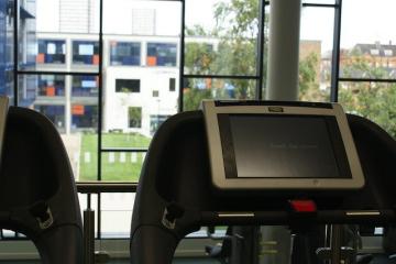 team_sunderland's tweet photo. #CitySpace fitness suite is full of natural light & great #technogym equipment.Early bird deals on now.#Sunfreshers http://t.co/RkBUIJgATA