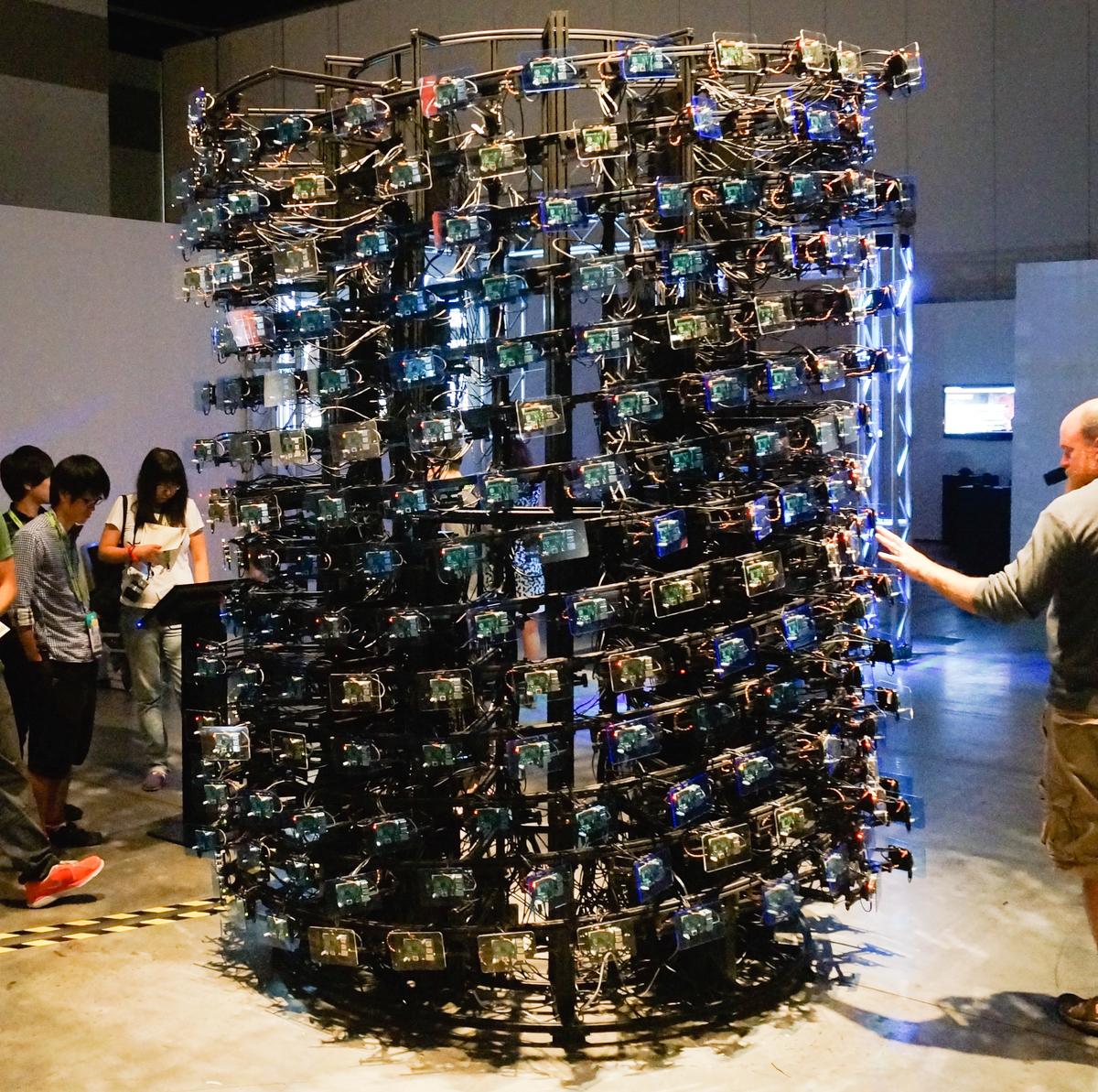 Raspberry_Pi's tweet photo. New post: Meet us at the (Maker) Faire! And some MIGHTY parallel computing. 
https://t.co/Bxn3jmcTH0 http://t.co/iwm9RIt2yg