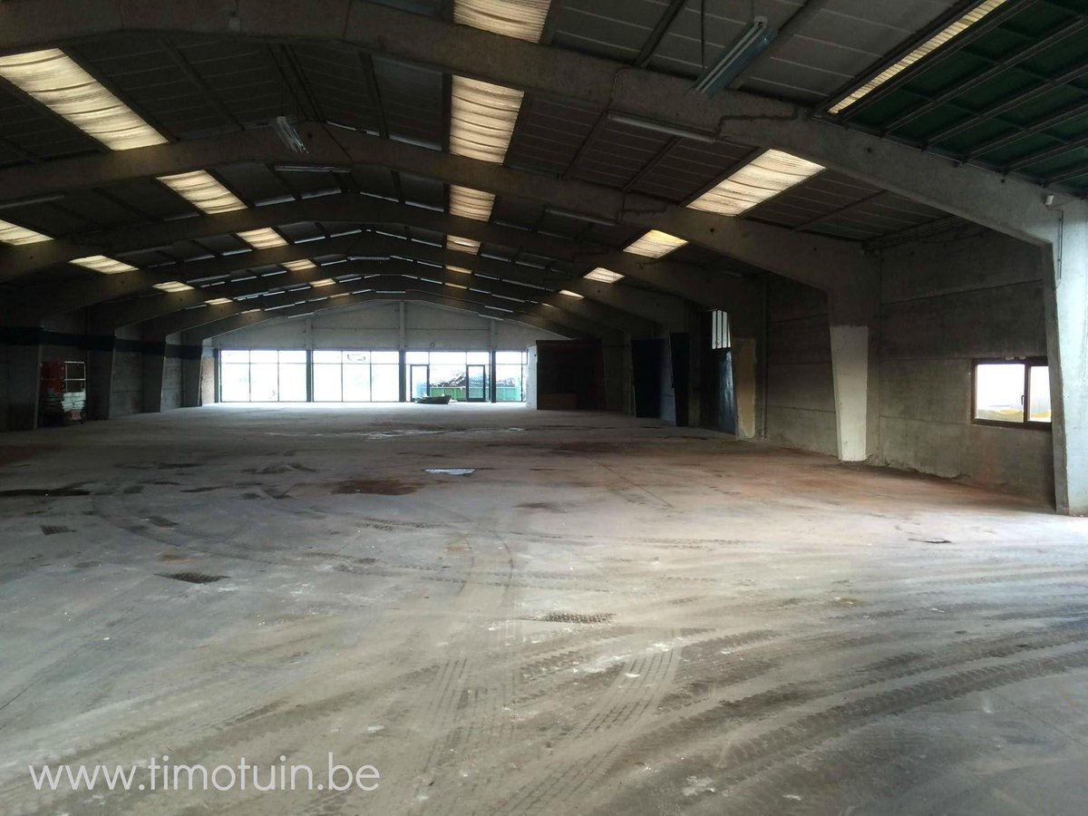 TimoTuin's tweet photo. #Afbreken van #burelen, #wanden,verlaagde #plafonds in #loods voor #stockage #Multishop #Desomer #Plancke #Poperinge http://t.co/eD4FrYuIDA
