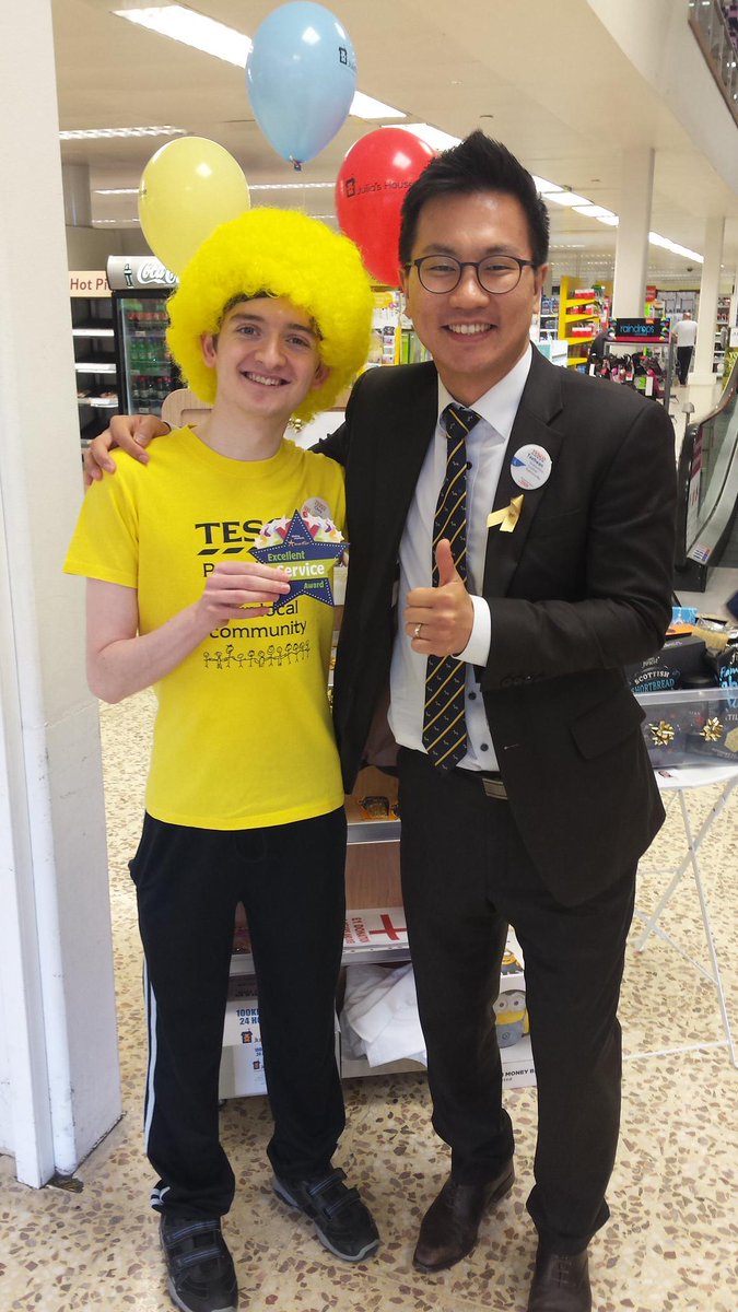 irishmoonth's tweet photo. Thanks Chris funraising for Julia' house and got great feedback from customer Well done!!😊👍👍👍 http://t.co/jK0hSglydZ
