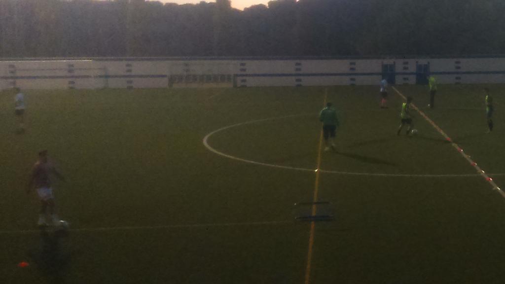 CDCortes's tweet photo. Entrenamiento de ayer del Cortes preparando el partido de presentación de mañana sábado #objetivo220 #VamosCortes http://t.co/Mo6EvQ1zQU