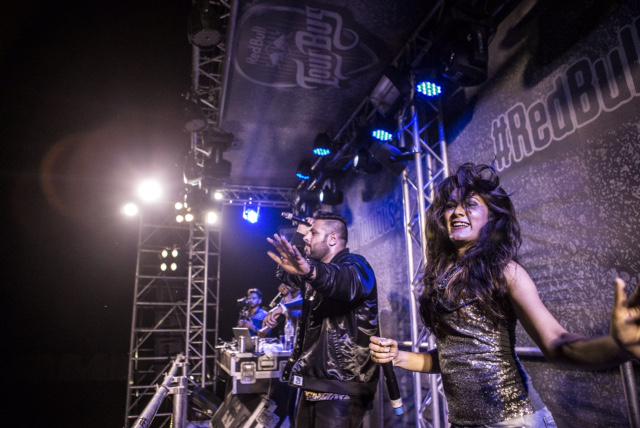 redbullindia's tweet photo. That moment when @Its_Badshah & @GillAastha rocked it out at CGC! Shout out to us if you saw it LIVE! #AskForTheBus http://t.co/qxAGHBQkFF