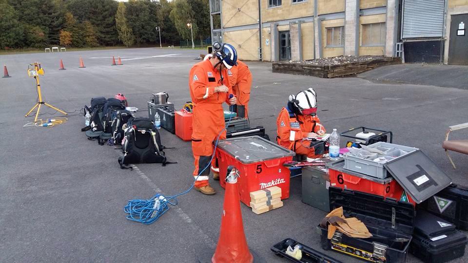 RobDavi02802136's tweet photo. @FSCmoreton @firefighter_nws many thanks to FSC, hosting SARAID @team_saraid for their major exercise. http://t.co/mNh8PXiNGJ