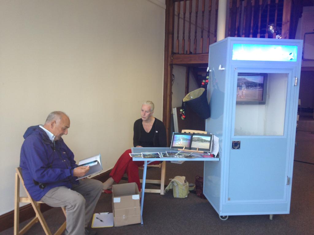 WANDERB0X's tweet photo. @tonidewhurst @WANDERB0X artist in residence #llawn03 day one http://t.co/GJ6UIzqn3G http://t.co/el15hjE0QY