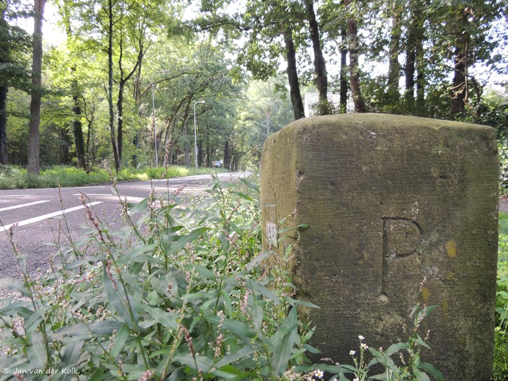 BekiekTwente's tweet photo. #grensovergang #grenspaal #Getelo #Duitsland #Mander #Nederland
#welkom #Overijssel #Tubbergen #Twente #BekiekTwente http://t.co/5sawC4qg5e