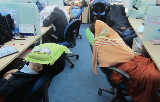 ''O iş'' Yine Bayram Sonrasına Kaldı... - zaytung.com/haberdetay.asp…