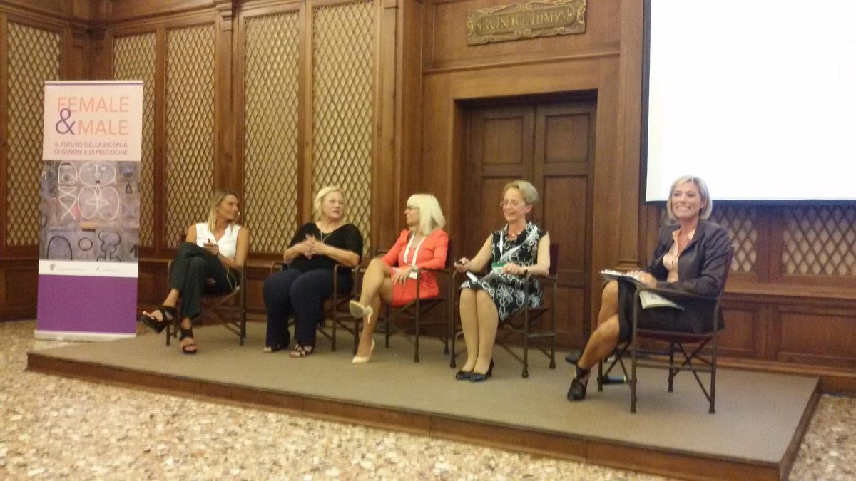 VeronicaBeast's tweet photo. Master in Comunicazione delle Scienze ospite in trasferta a VE per #TheFutureOfScience #tfos2015 @mcsunipd @Novartis http://t.co/cwGgtGxRS3