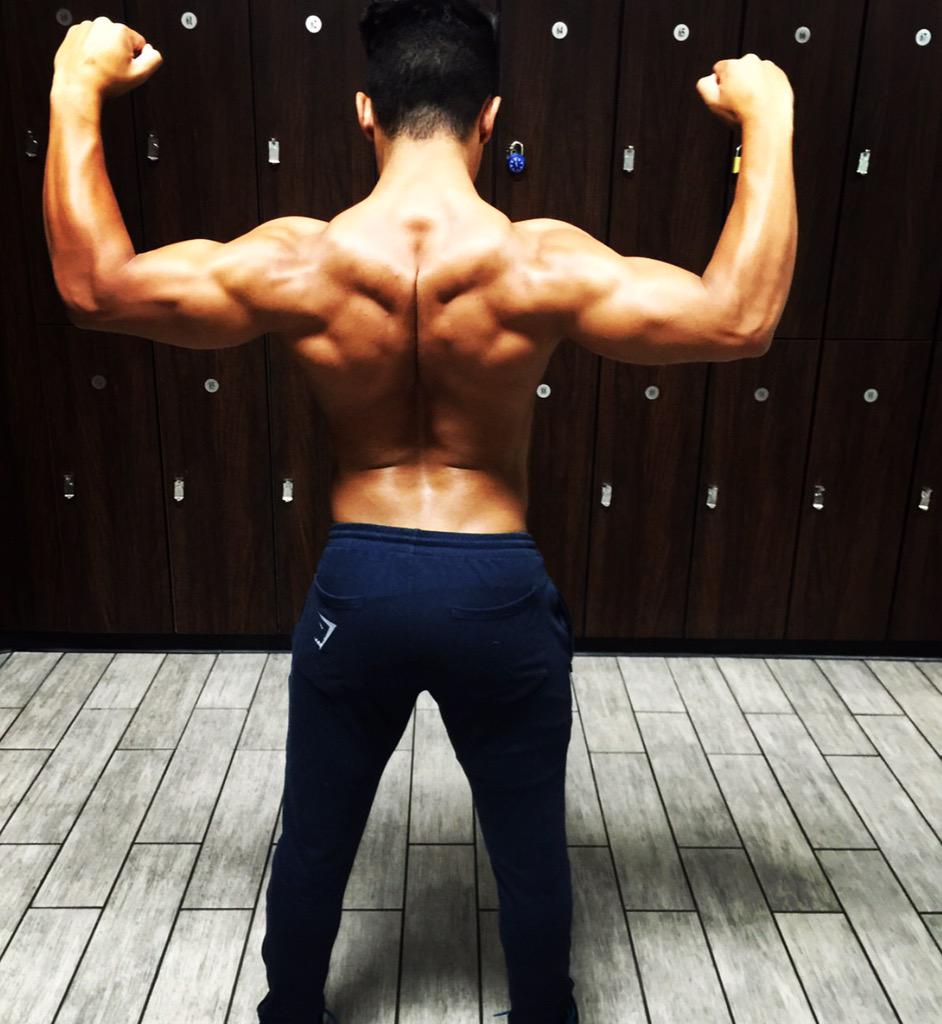 Juss_Tyler's tweet photo. @Juss_Tyler: @AssaultGear28 @Swoleuniversity @Uofswolfies @ActualGainz 🚨 #FlexFriday 🚨 http://t.co/spZyekWMrF
