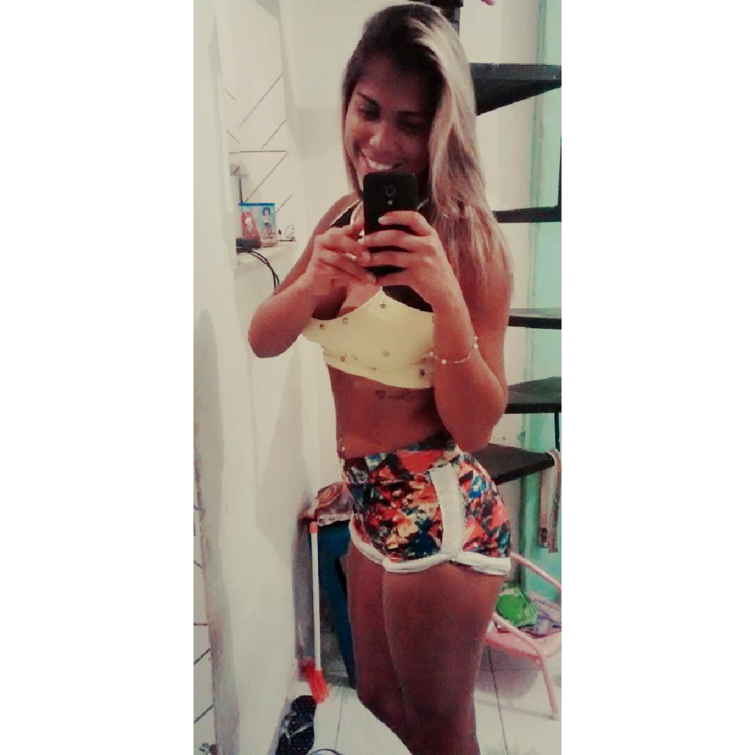 Pamlima7's tweet photo. O  terror delas sou "eu" 👌😘 http://t.co/mbENHKNd2K