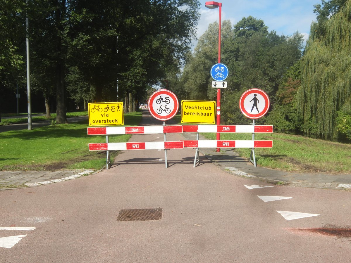Ze zijn de <a href="/Vechtclub/">De Vechtclub</a> hier gellukig! niet helemaal vergeten! in #overvecht <a href="/vechtclubxl/">Vechtclub</a> :)