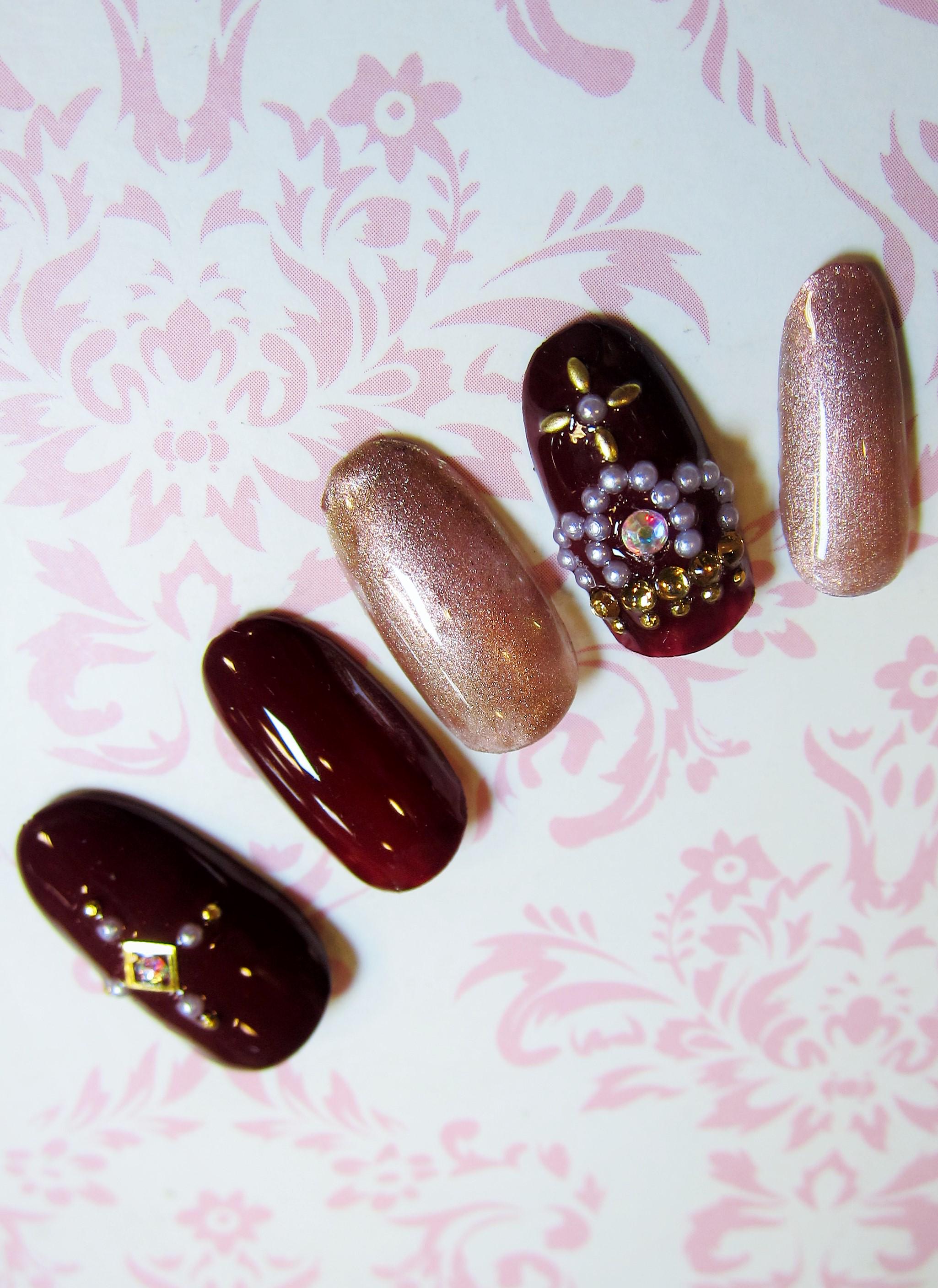 シャンテグラム ネイル紹介 王冠ネイル パーツを使い王冠デザインに 色を変えたり 組み合わせを変えるとイメージが変わって素敵です 料金 Http T Co Lmhaay9lqc Http T Co Vfpoi5hfwm Twitter