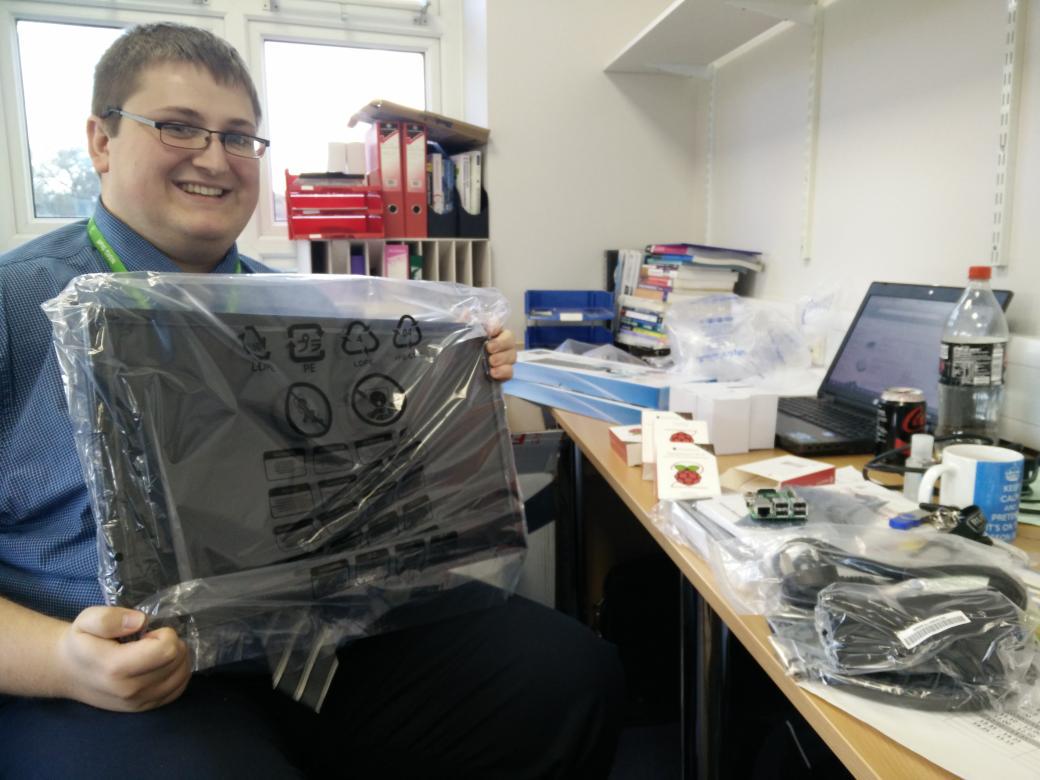 NSfG_Computing's tweet image. Mr Goodwin unpacking his supplies ready for Coding Club! #compeduk