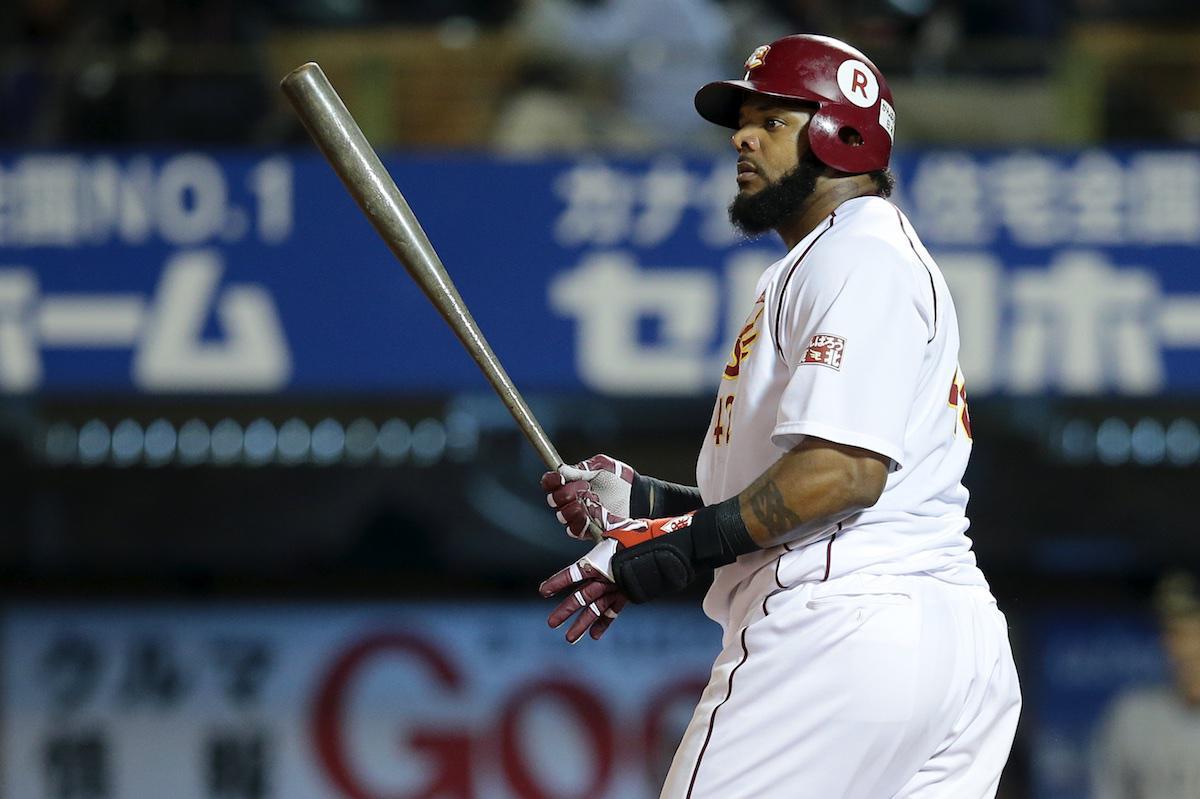 Rakuten__Eagles's tweet photo. <Btm6th:E4-4Bs> Wily Mooo! What a linedrive shot to the left stand! Comeback Eagles!! #rakuteneagles #pena42 #がんばろう東北 http://t.co/5VapWJtjcM