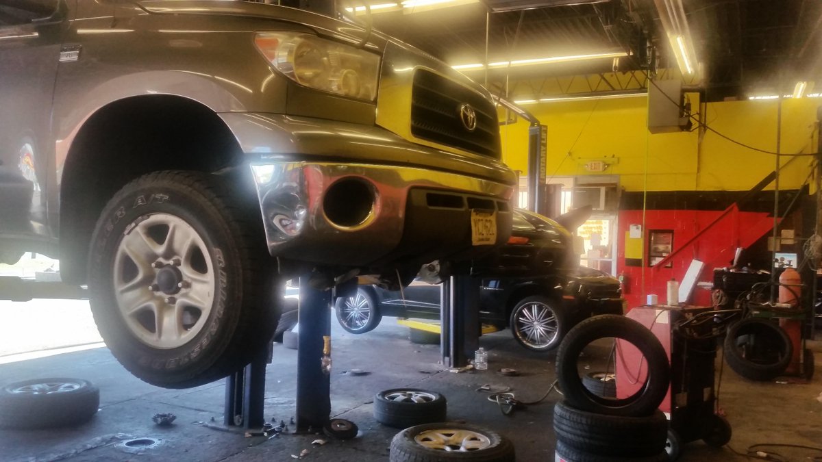 MidasEB's tweet image. Truck Getting Midas Touch.