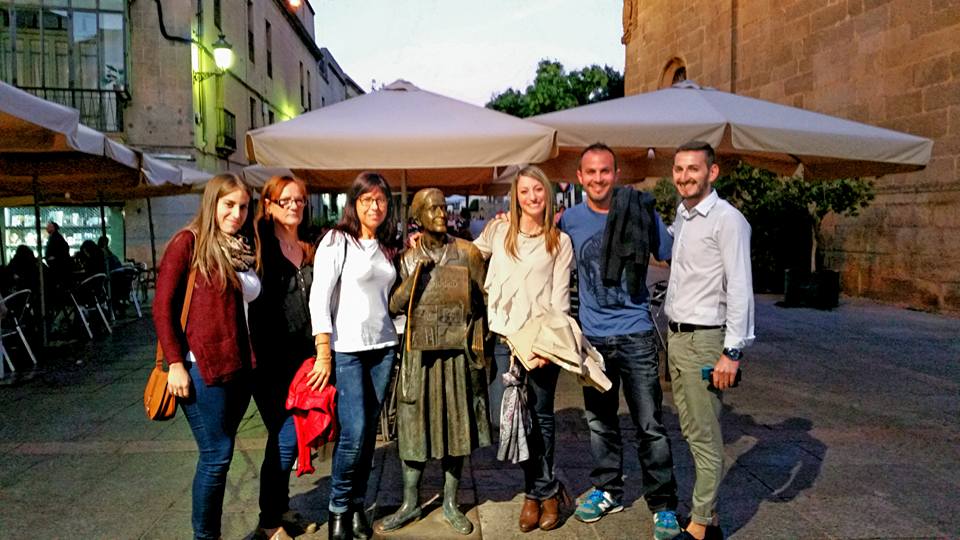 No se puede visitar #Cáceres y volverte sin antes pasar a dar un abrazo a <a href="/LeonciaCc/">Leoncia Gómez Galán</a>