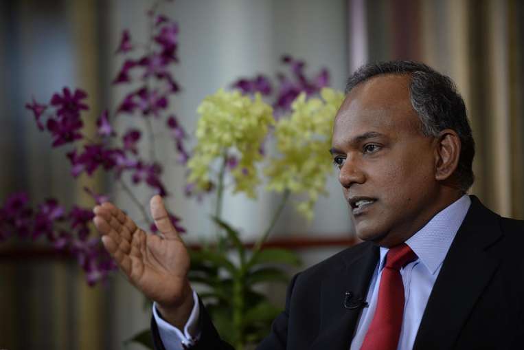 straits_times's tweet photo. Foreign Affairs Minister Shanmugam expresses concern about haze to Indonesia http://t.co/QFooaEHlgP http://t.co/jbg5MDitqH
