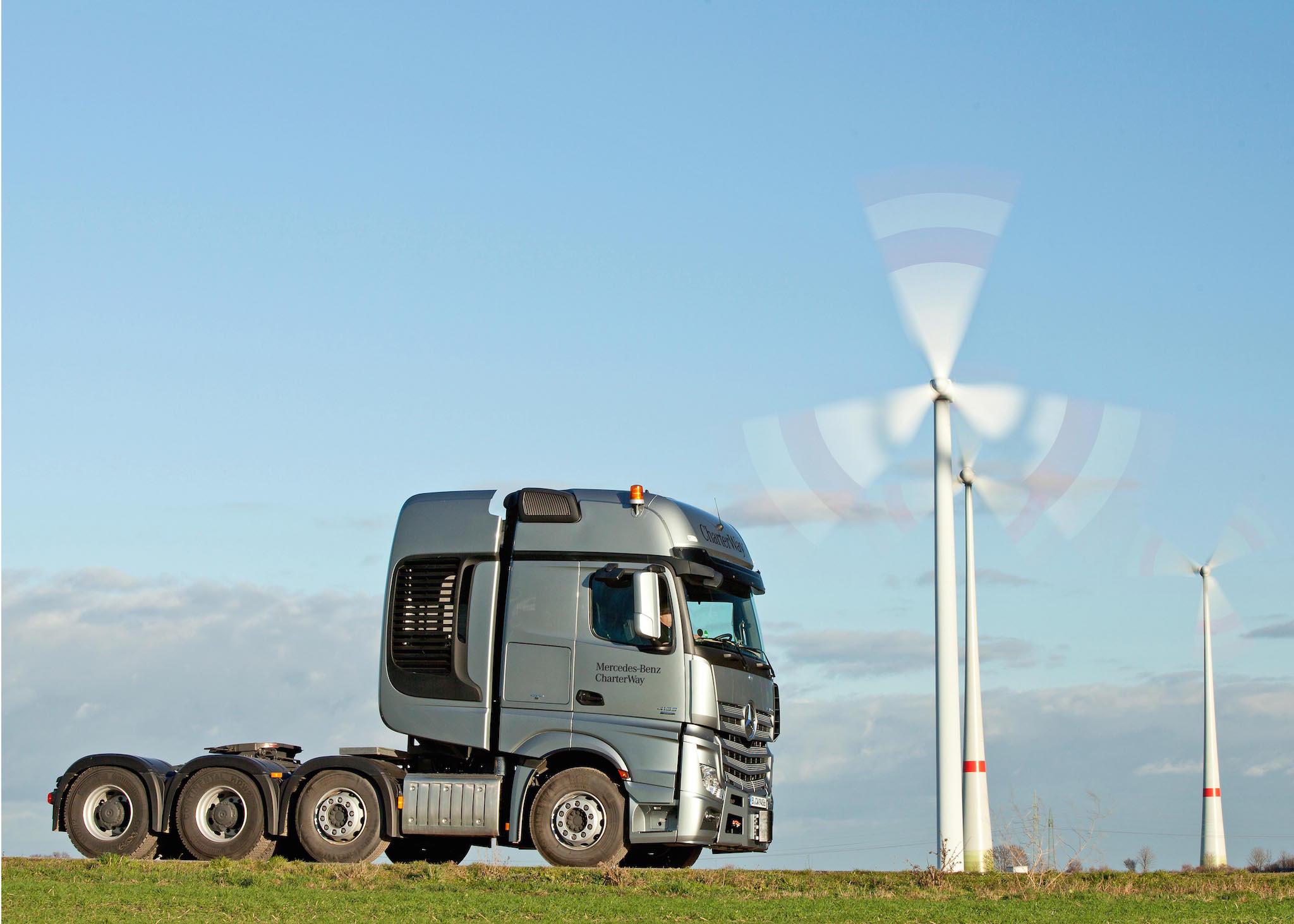 Mercedes Benz On Twitter Strength In Numbers Charterway Rental Fleet Now 9 000 Units Strong Http T Co G0s4nvfiig