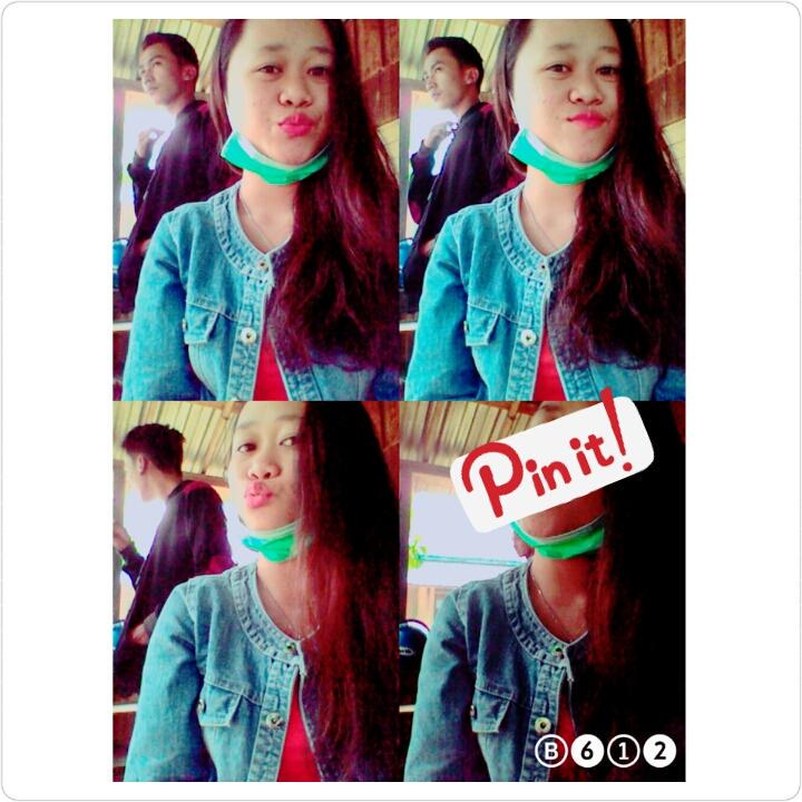 rhya2144's tweet photo. Huu tengok lch dy tu kalau mau ikut foto tu bilang bh beb ndk ush d belakang ngerusak pemandangan jadi nya tu :-D :-* http://t.co/fRxNZXvwcb