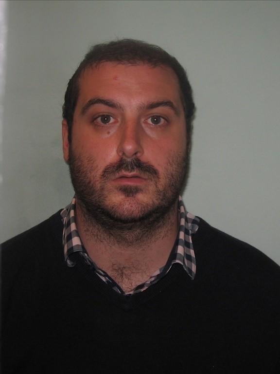 metpoliceuk's tweet photo. Appeal to trace John Anthony Corrado, 28, who failed to show for fraud sentencing @MPSHammFul http://t.co/cx5vdrwQ1Y http://t.co/RNqTPzqmXD