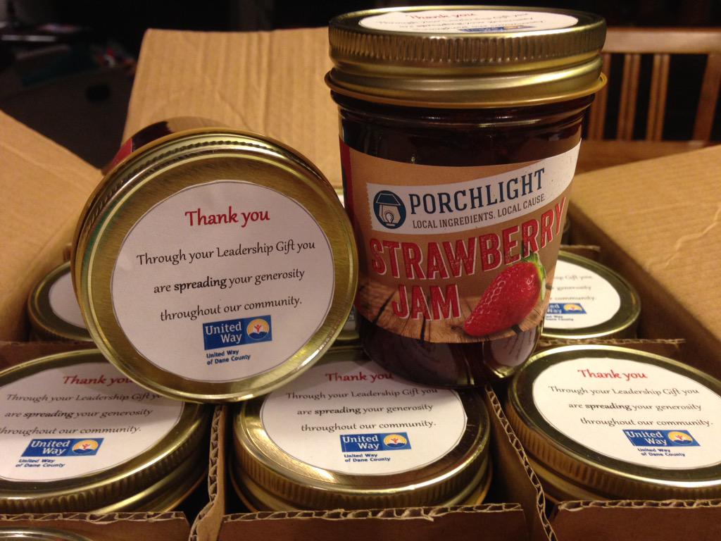 emilyabradley's tweet photo. Loved giving these to our @unitedwaydaneco Leadership givers this week! @Porchlightinc #teamFBIZ @FirstBusiness_ http://t.co/2O3g6zX9R5