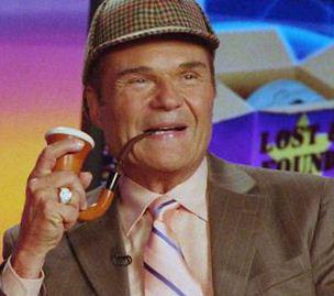 Happy birthday to one of my personal heroes. The greatest comic improv actor EVER. Enjoy your day, 