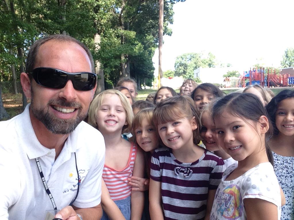 TESVBPE's tweet photo. Having fun and staying at Thoroughgood ES. Our first mile of the year!! @cziggy1 @TESSeagulls http://t.co/jsa0JlvX9m