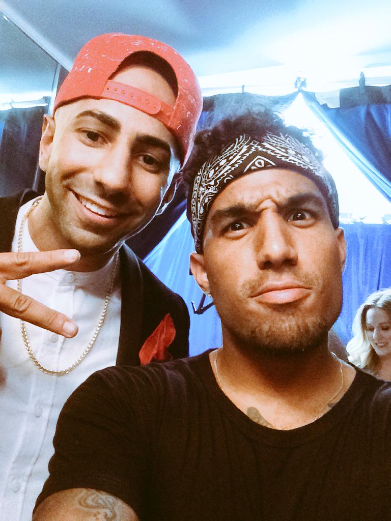 OnlyFuturistic's tweet photo. S/O to @fouseyTUBE for winnin the show of the year award last night 🙌 http://t.co/6LcnjV86wj