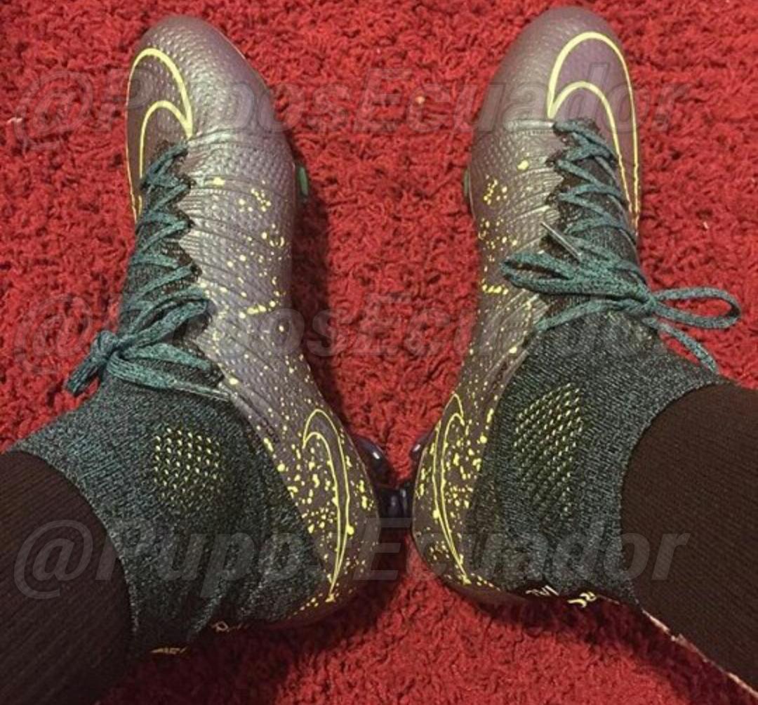 puposecuador's tweet photo. Conoce mas de cerca el #SprayPack o #SplashPack que Nike esta proximo a lanzar #Hypervenom #Mercurial #Magista http://t.co/M8qsZYCg5o