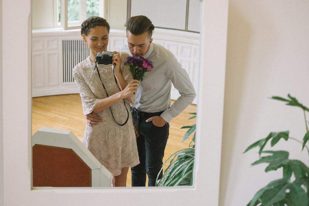 iHeartMomoPhoto's tweet photo. A Bride Took Her Own Wedding Photos And The Album Is Absolutely Beautiful
http://t.co/4CgdJpuusg
#wedding 
#TGIF http://t.co/80wVfOnfv8