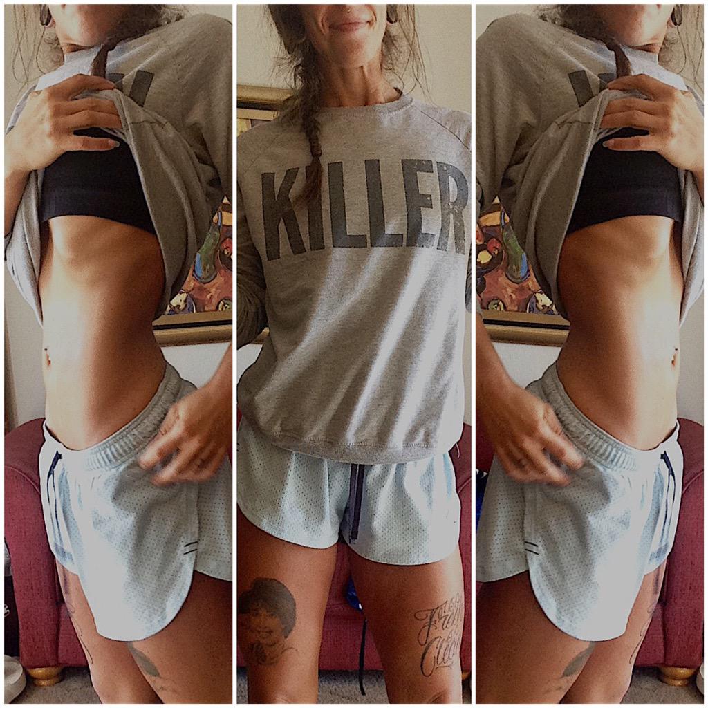 bryyyttinnbabyy's tweet photo. It's been a while Twitter. Let's kill it today. 💪🏼 #flexfriday #fitfam #5weeksout http://t.co/CWEn5dKk9F