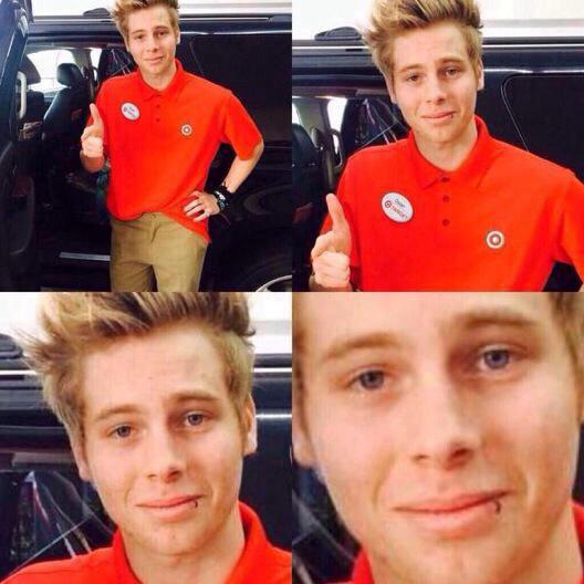 tomlinsxul's tweet photo. "Luke and arzaylea holding hands" 
Me: 

#lukeandarzaylea #emabiggestfans5sos http://t.co/GGKGyRlRCC