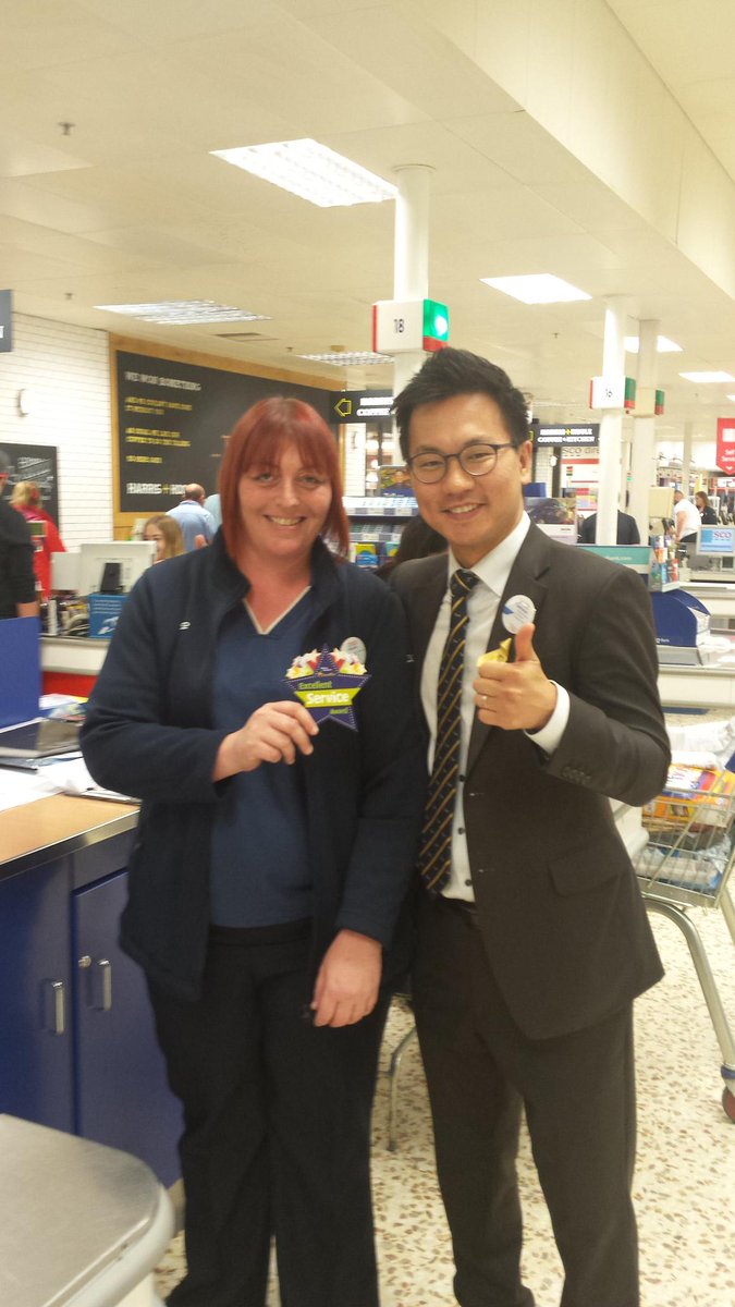 irishmoonth's tweet photo. Big well done Angela n Nav for going extra miles and got lovely feedback from customer! 😊👍👍 http://t.co/62o9xTOa9U