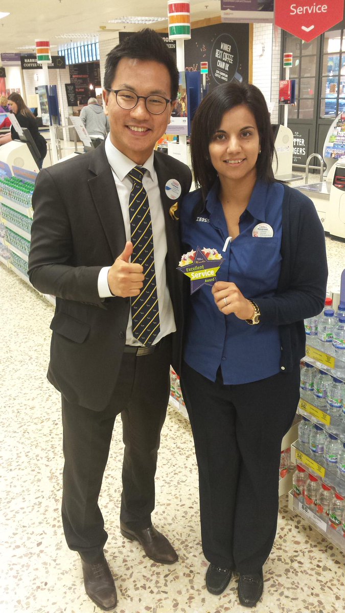 irishmoonth's tweet photo. Big well done Angela n Nav for going extra miles and got lovely feedback from customer! 😊👍👍 http://t.co/62o9xTOa9U