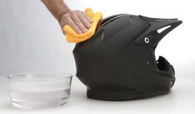 quadandjet's tweet image. Cómo lavar el casco de moto a fondo ow.ly/Snx4f
