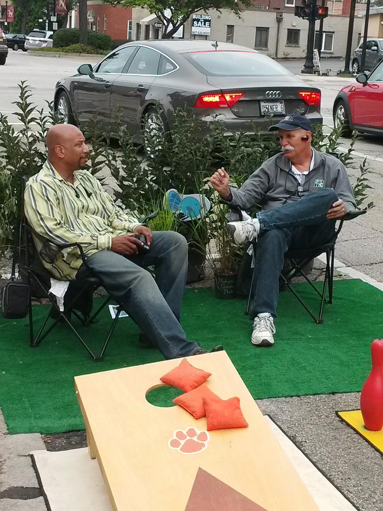 GrahamPlan's tweet image. President-Elect Garrison &amp;amp; Treasurer Halberg at IL ParkingDay #ASLAPD