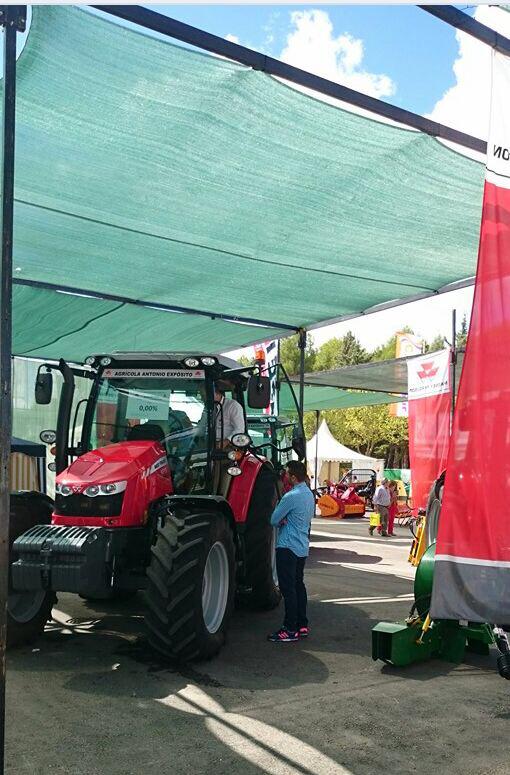 antonio_exp's tweet photo. Más imágenes de la feria de maquinaria de Ubeda http://t.co/6gwlTLYvI3