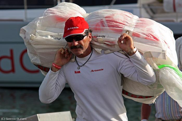 Non ci sono pesi ma solo obbiettivi. Con noi Paul Cayard, il più grande della #vela. onboard.land