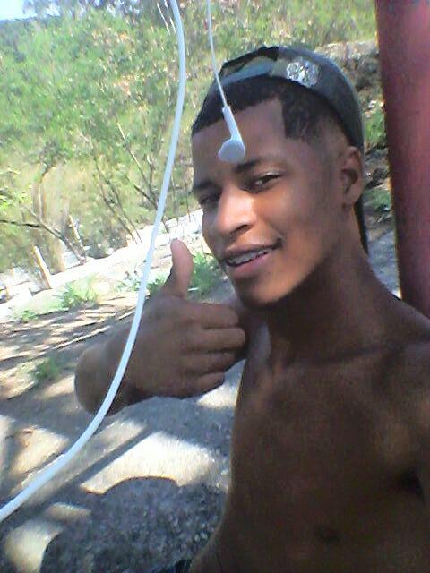 PLcavanhake7's tweet photo. Faço o meu sem me importar com o seu ... 

#PazD'Deus . http://t.co/SIcbDS6wLC