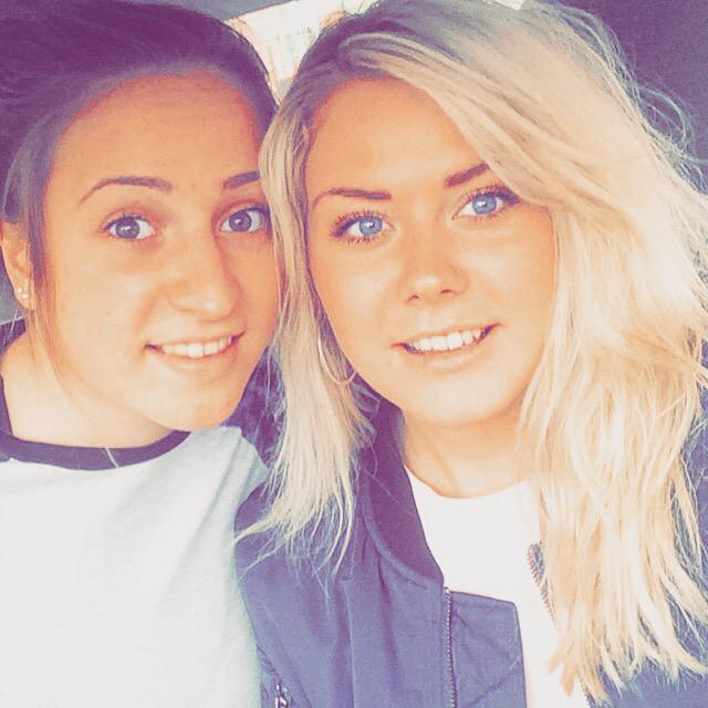 robyn_taome's tweet photo. Happy Birthday to this beaut, love ya ♥️ http://t.co/dMtIH8w0V3