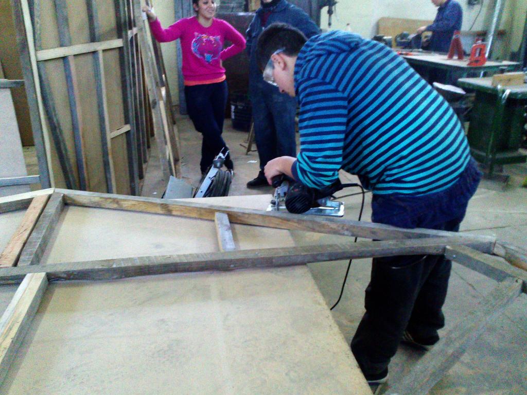 Indu6to1ra's tweet photo. Seguimos trabajando! http://t.co/h90KE9IlC9